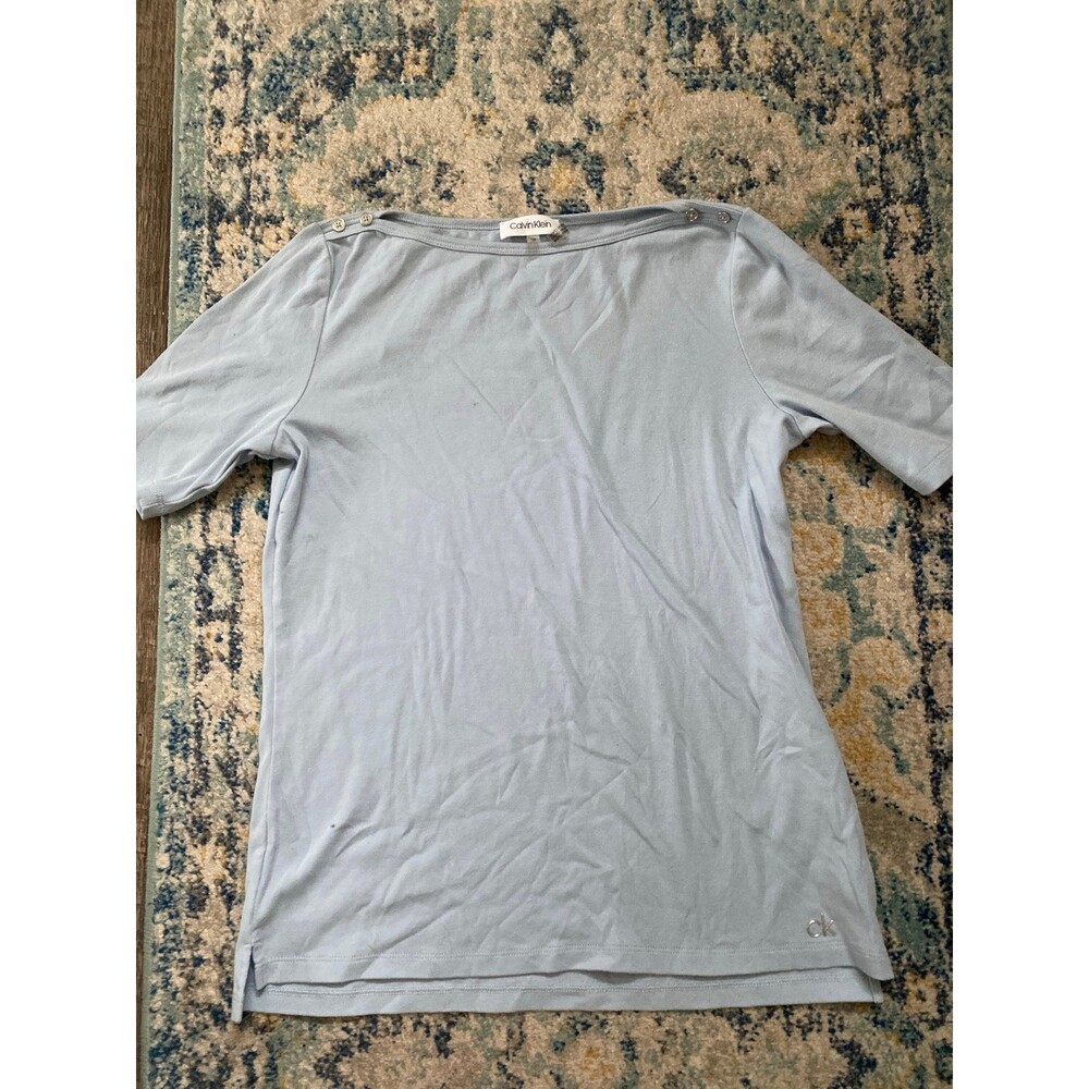 Button neck blue short sleeve top